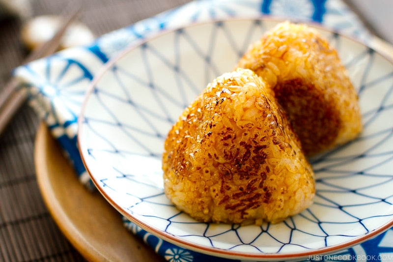 Onigiri (Japanese Rice Balls) おにぎり