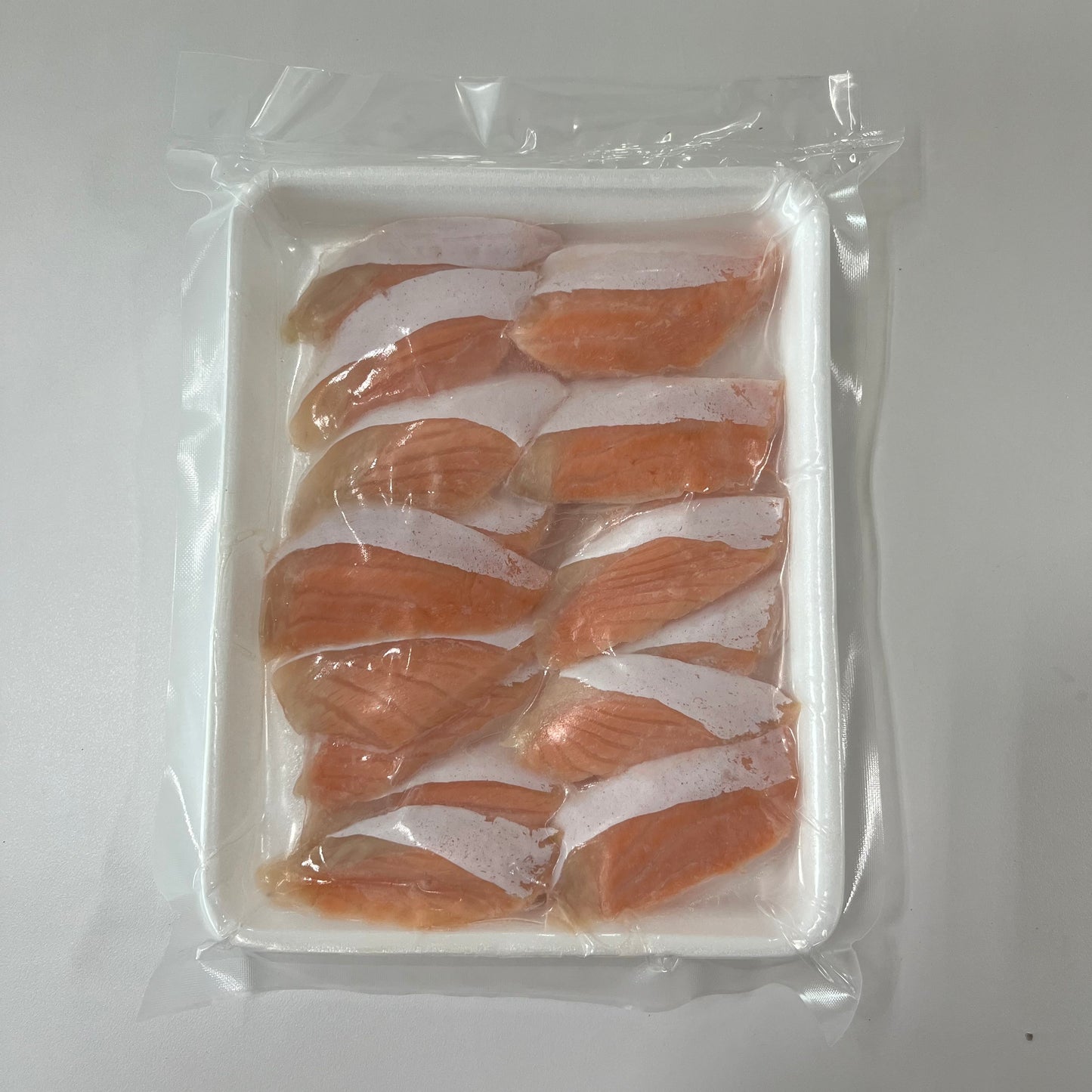 
                  
                    Salmon Belly Harasu Slice Skin Off | サーモンハラススライス(皮取り) | 180G
                  
                