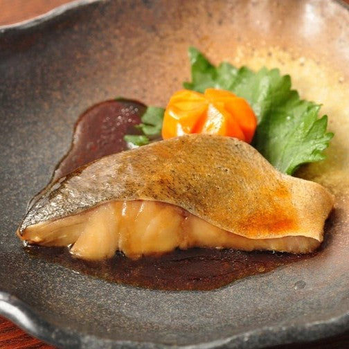 
                  
                    Boneless yellowtail (raw) in soy sauce | 楽らく調味骨なし天然ぶり（生）煮付 | 360G
                  
                