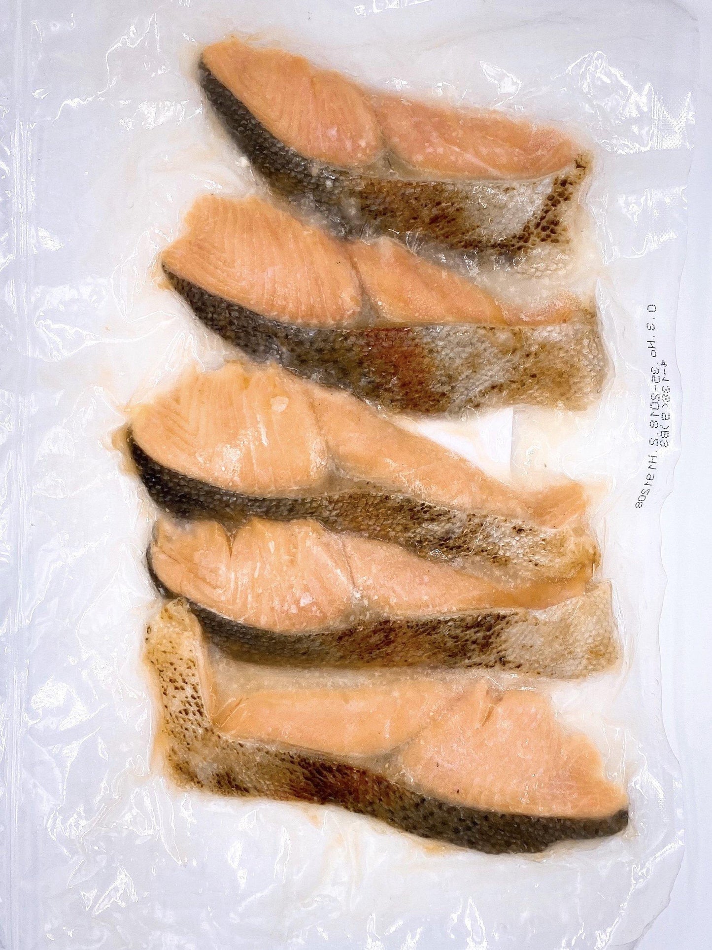 
                  
                    Grilled Salmon Steak (Salted) | 調理済み: サーモン切り身 (塩味) | 300G - SAKANA Singapore
                  
                