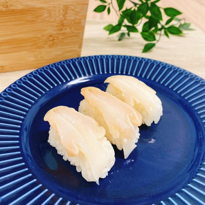 
                  
                    Whelk (Tsubu-gai) Sashimi Slice S | 'つぶ貝[ツブガイ S | 110G
                  
                